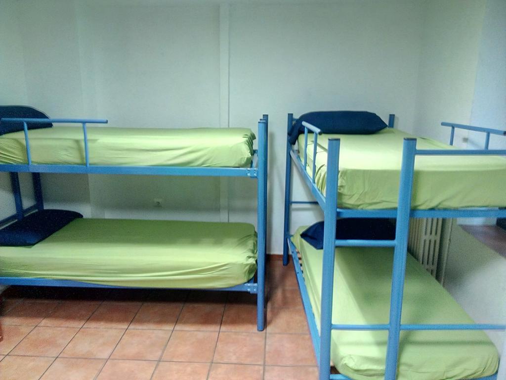 Albergue De Canfranc Estacion الغرفة الصورة