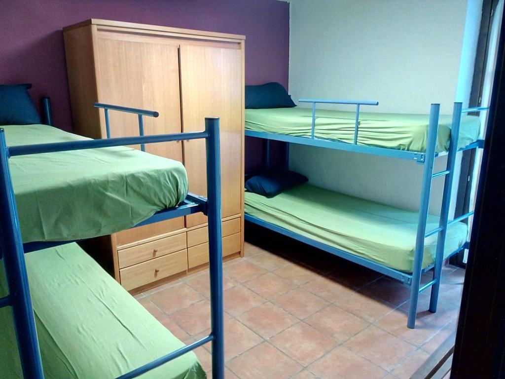 Albergue De Canfranc Estacion الغرفة الصورة