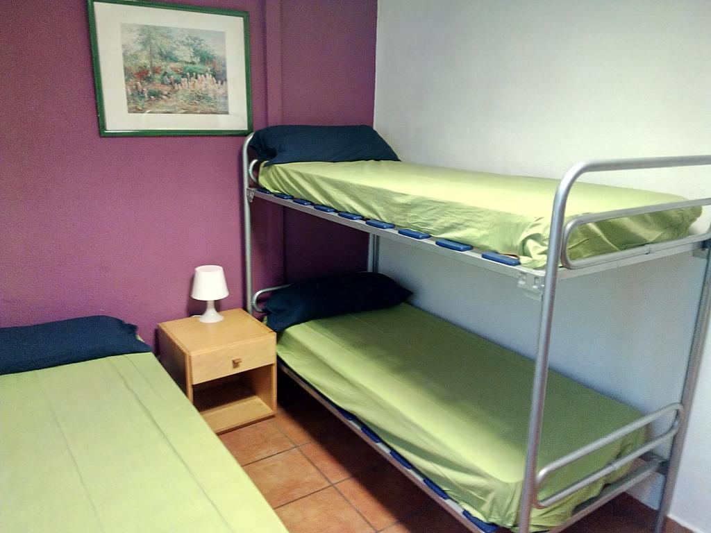 Albergue De Canfranc Estacion الغرفة الصورة