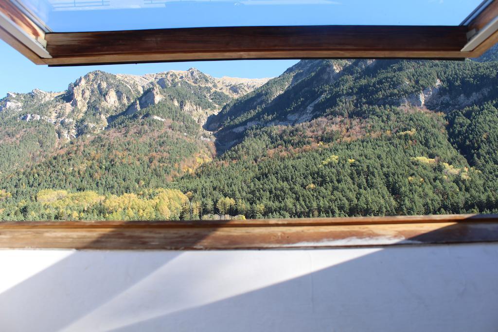 Albergue De Canfranc Estacion الغرفة الصورة