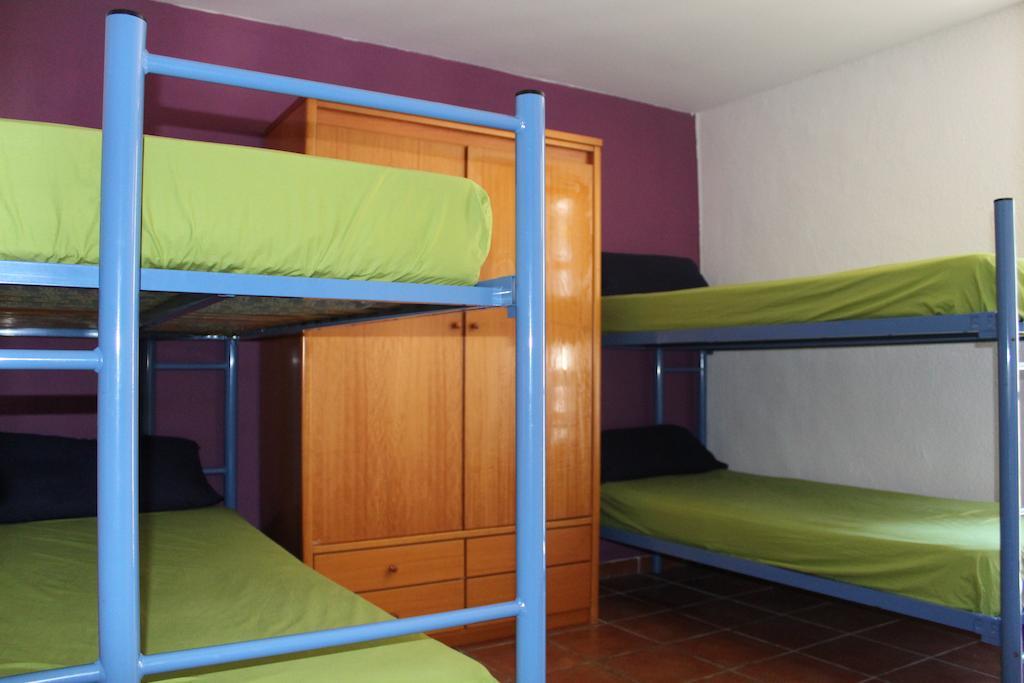 Albergue De Canfranc Estacion الغرفة الصورة