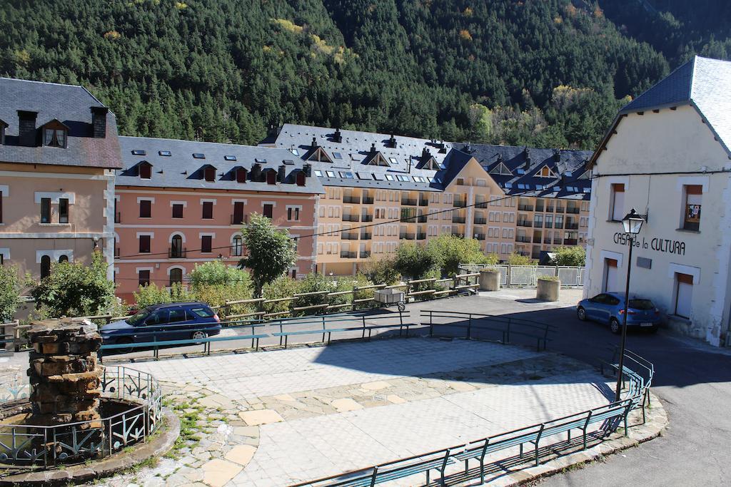 Albergue De Canfranc Estacion الغرفة الصورة
