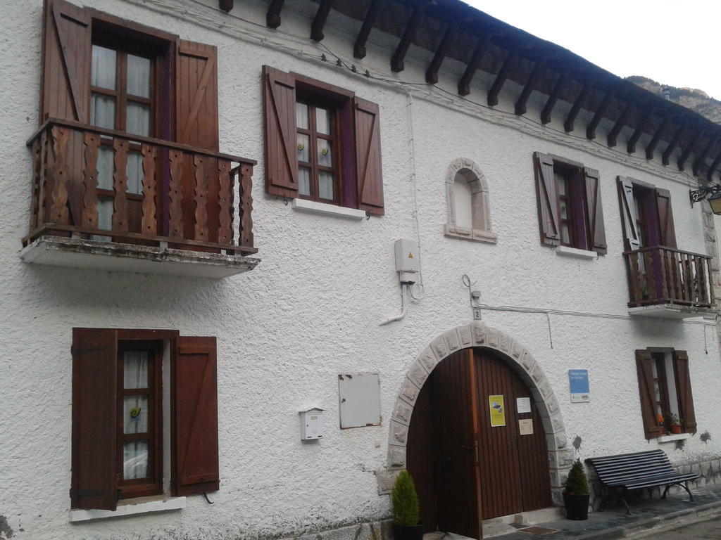 Albergue De Canfranc Estacion الغرفة الصورة